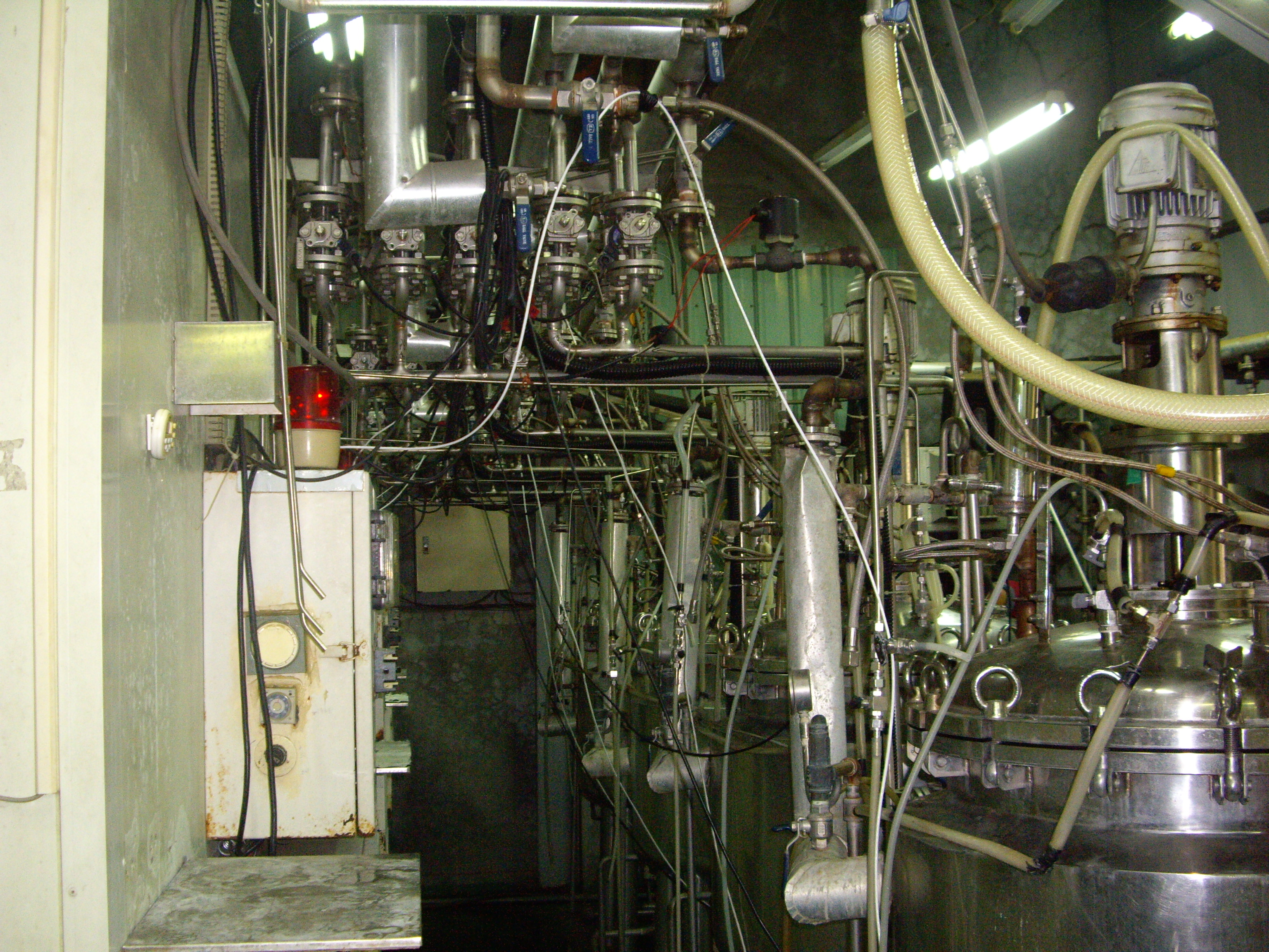 科技公司鍋爐管路配置