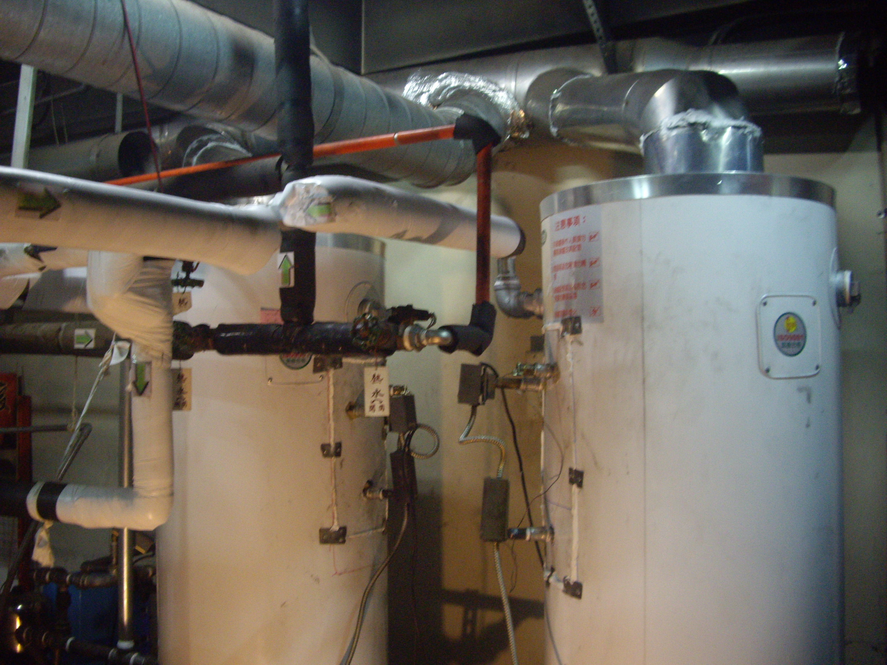 活動中心-鍋爐安裝