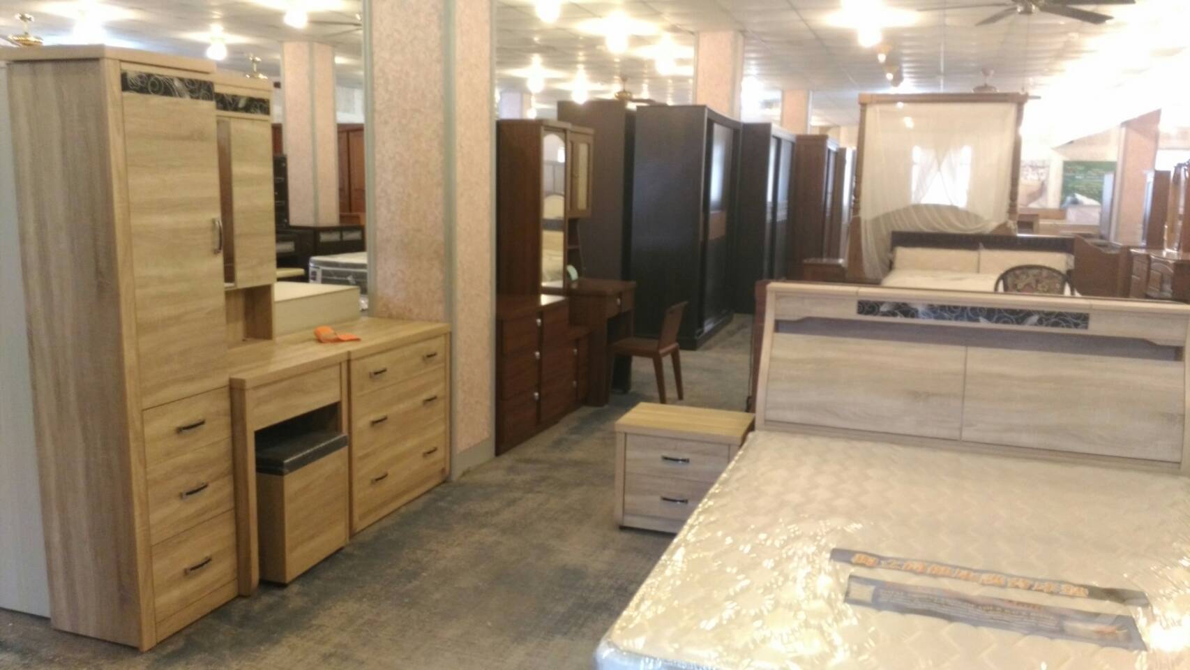 衣櫥化粧檯區-豐山傢俱廠-工廠直營