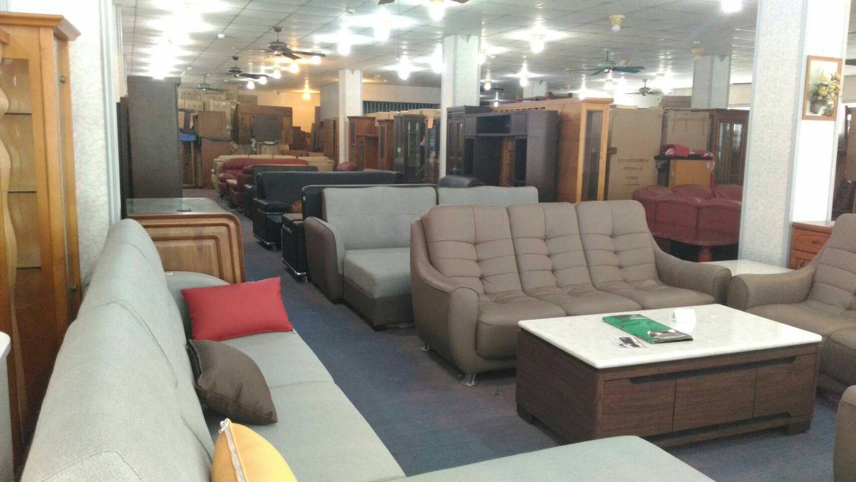 沙發展示區-豐山傢俱廠-工廠直營