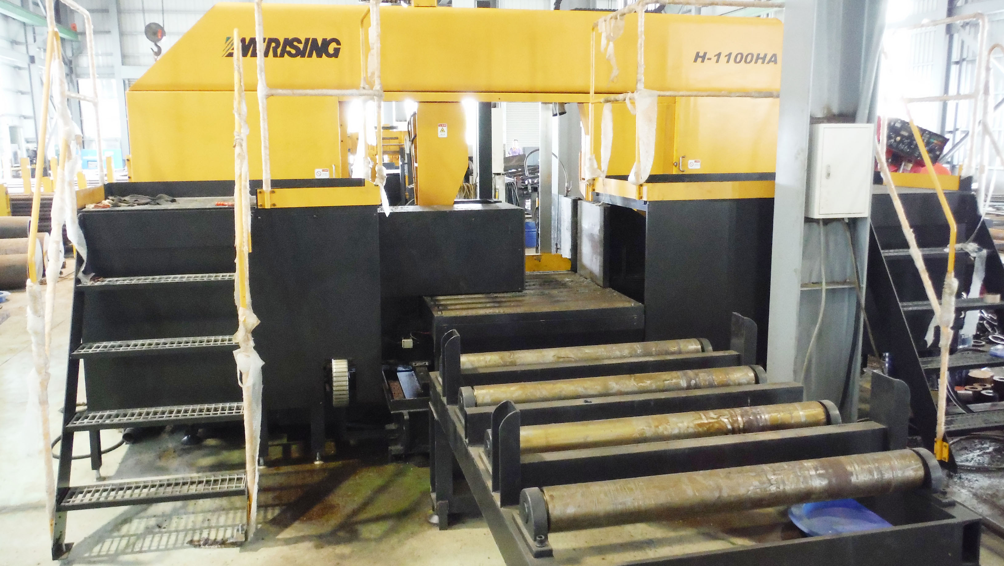 全自動龍門型帶鋸機(H-1100HA)