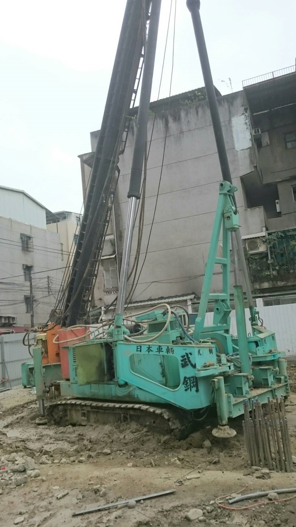 大型機械式鑽機