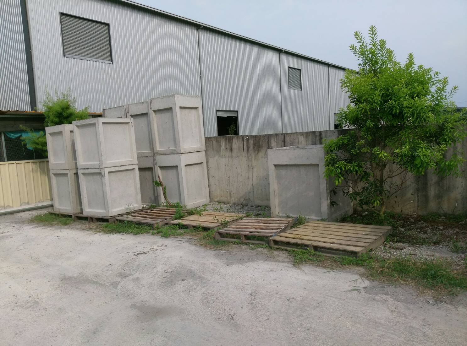 眉梁，各類水泥製品加工製作