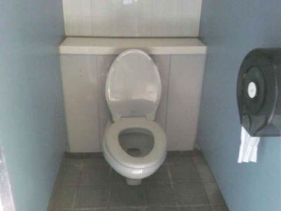 黑人衛生行-undefined