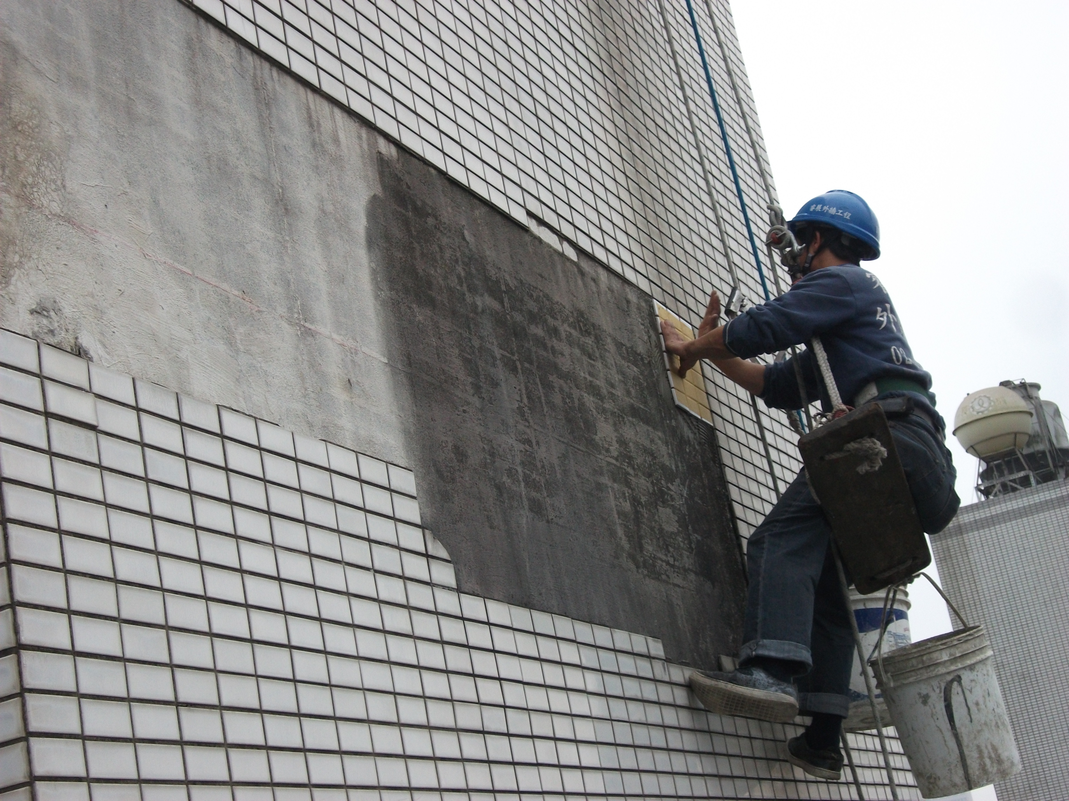 巴黎世家-磁磚修繕工程施工照