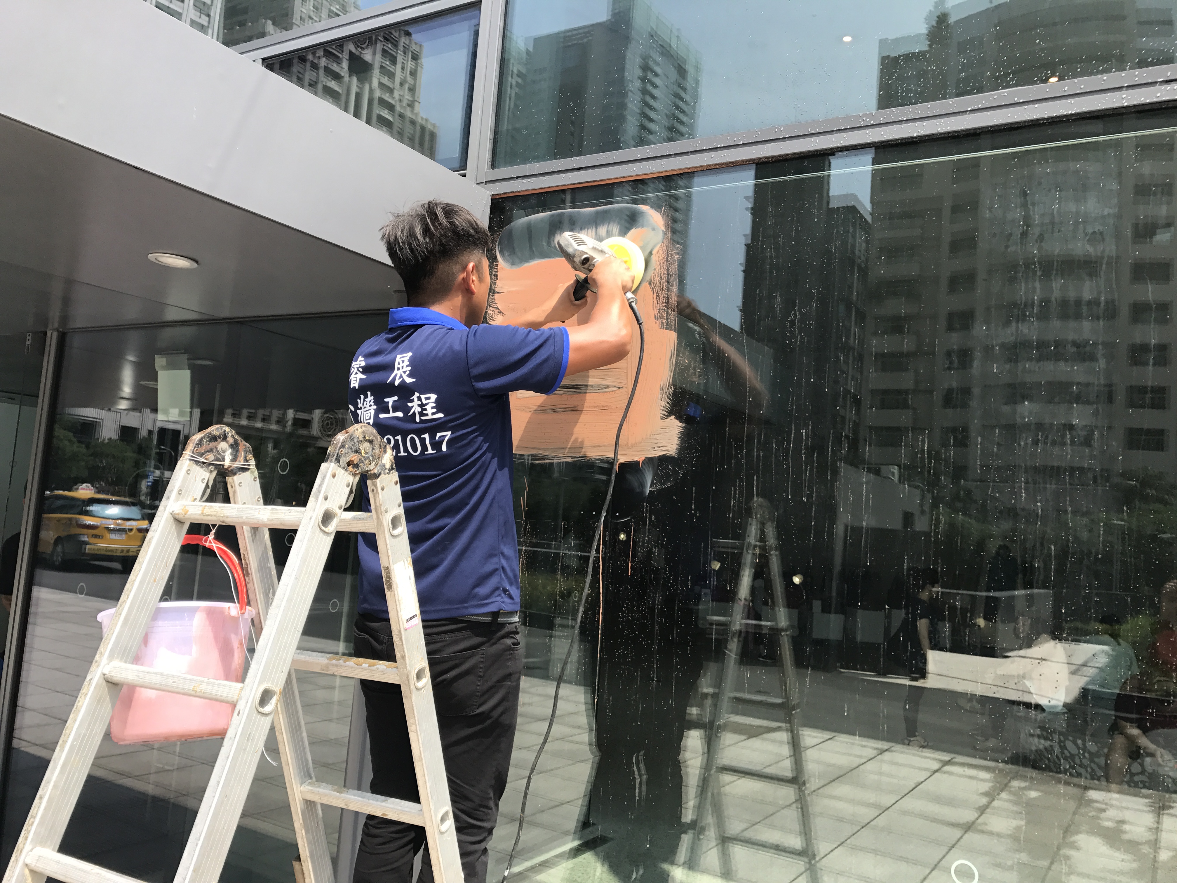 台中國家歌劇院-玻璃美容