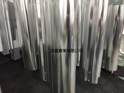 亦嘉實業有限公司-金屬塑膠CNC‧拋光加工.髮線(髮絲紋).噴砂.陽極加工處理-機械加工