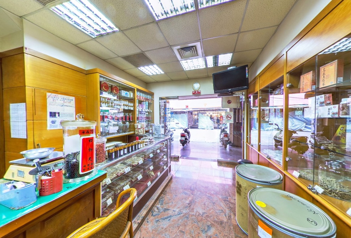 店內環景~一心堂藥行