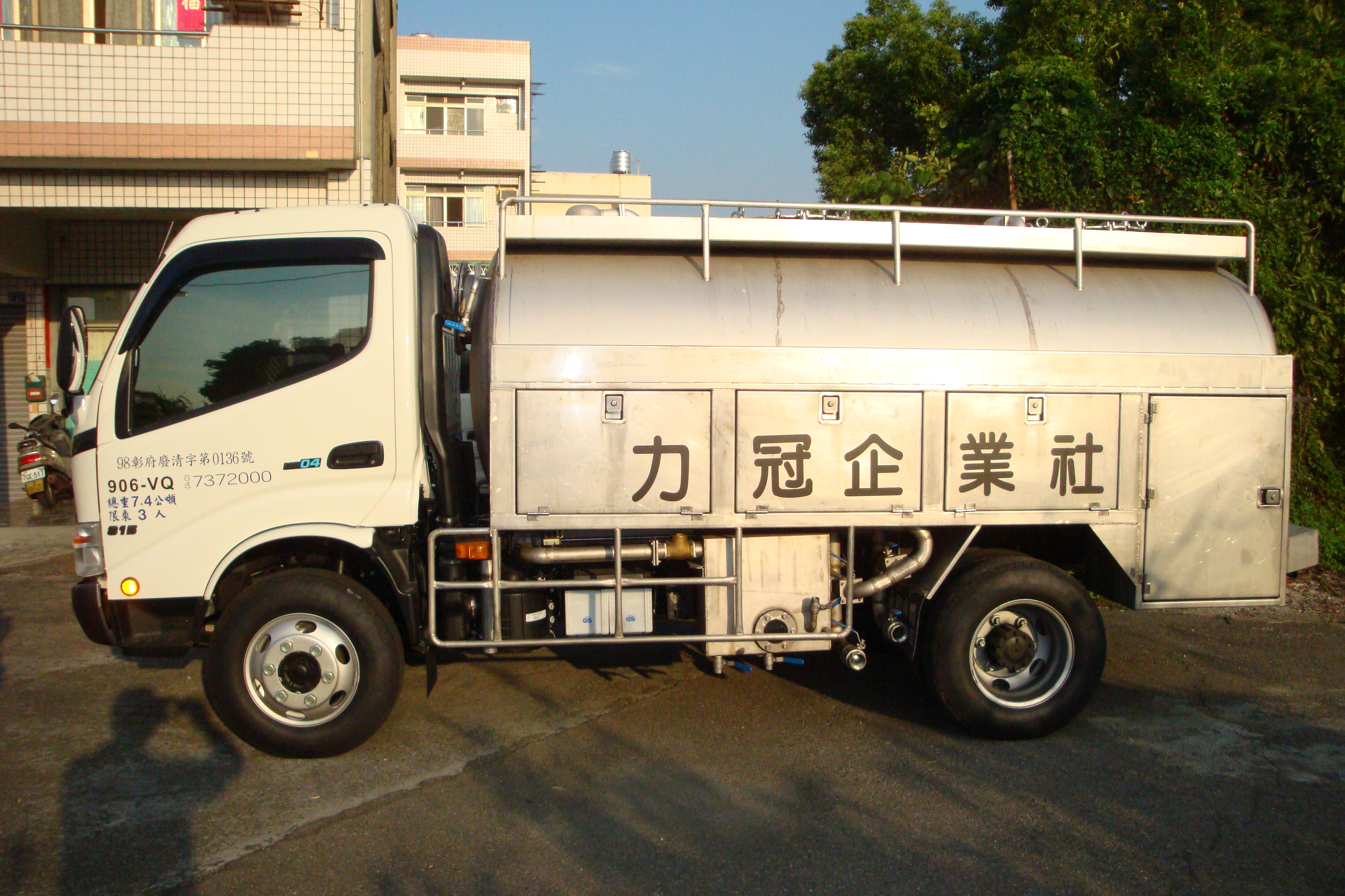 6噸.15噸.17噸大小水肥車數輛