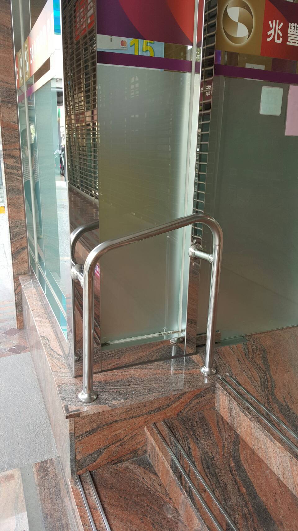 不銹鋼扶手設計施工