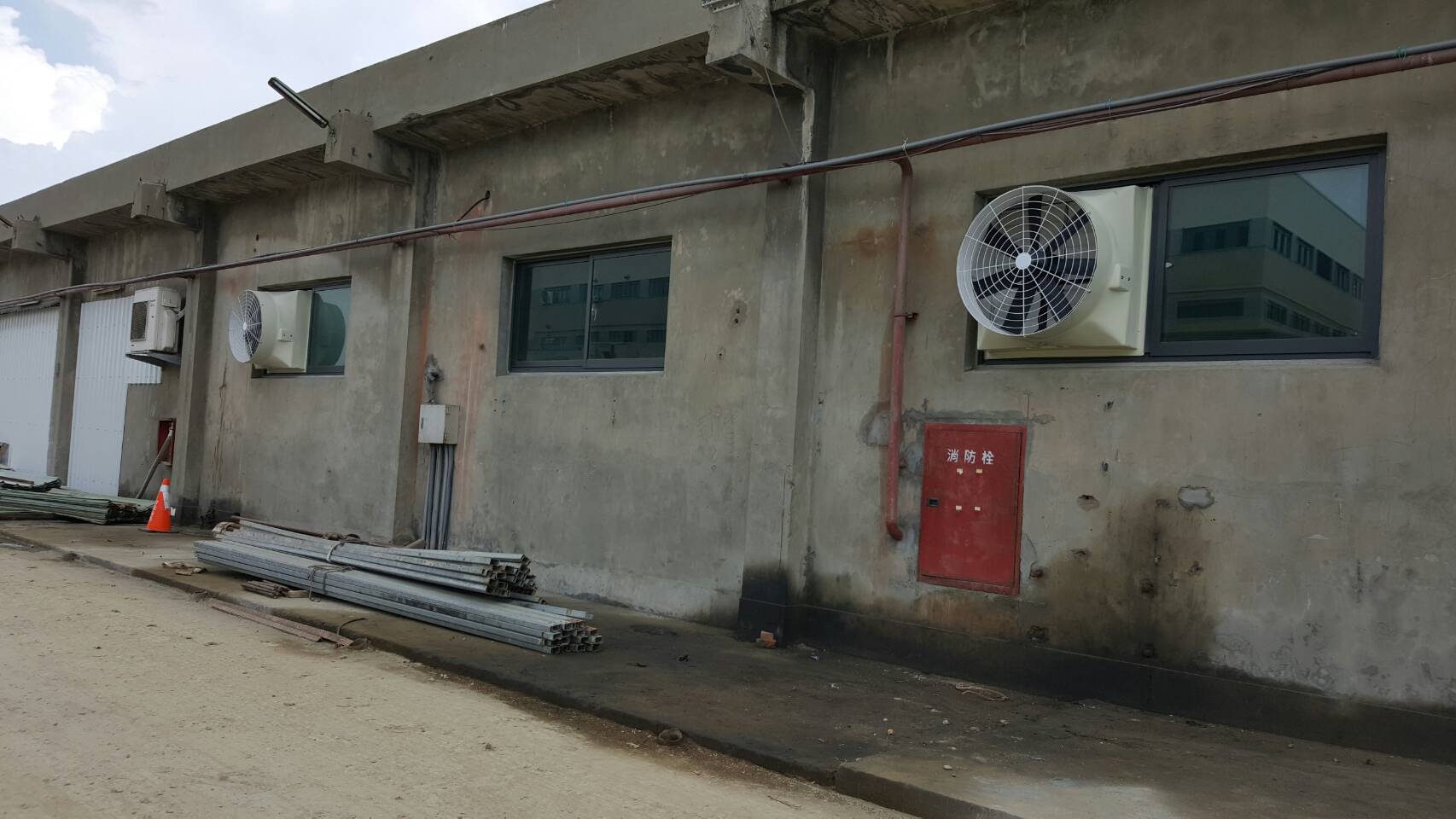 通風設備--負壓拍風扇