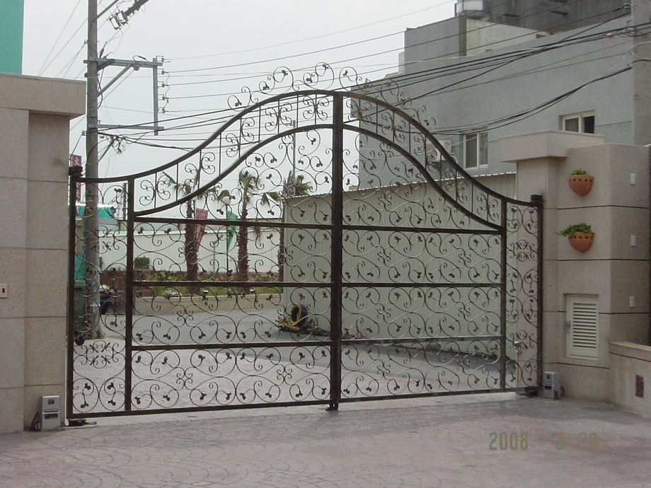 鍛造門窗
