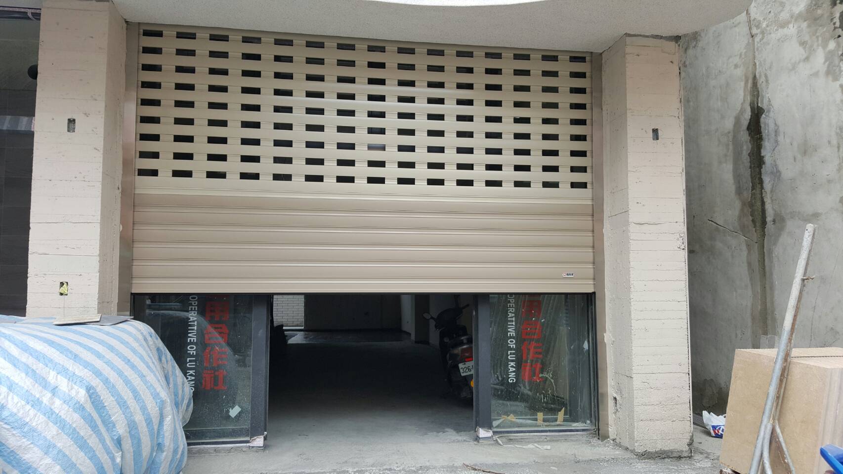 鋁合金花格快速捲門