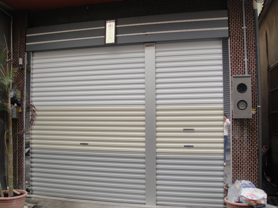 伸縮鐵門施工維修