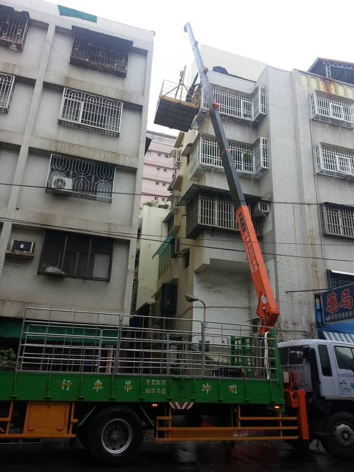 高雄吊車搬運