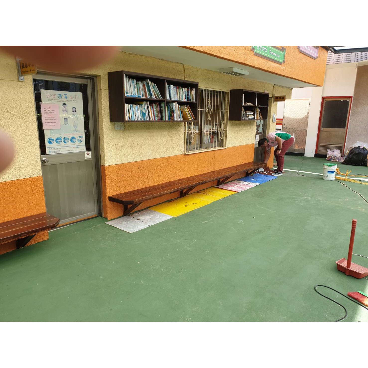 圖書館木桌、木椅