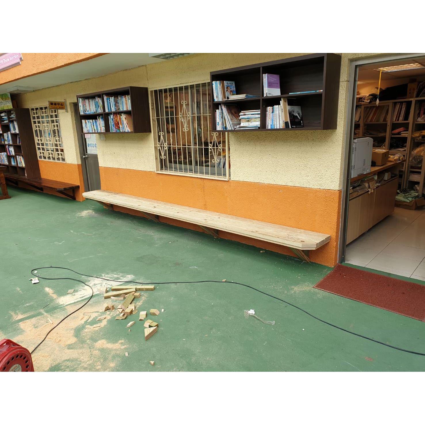 圖書館木桌、木椅