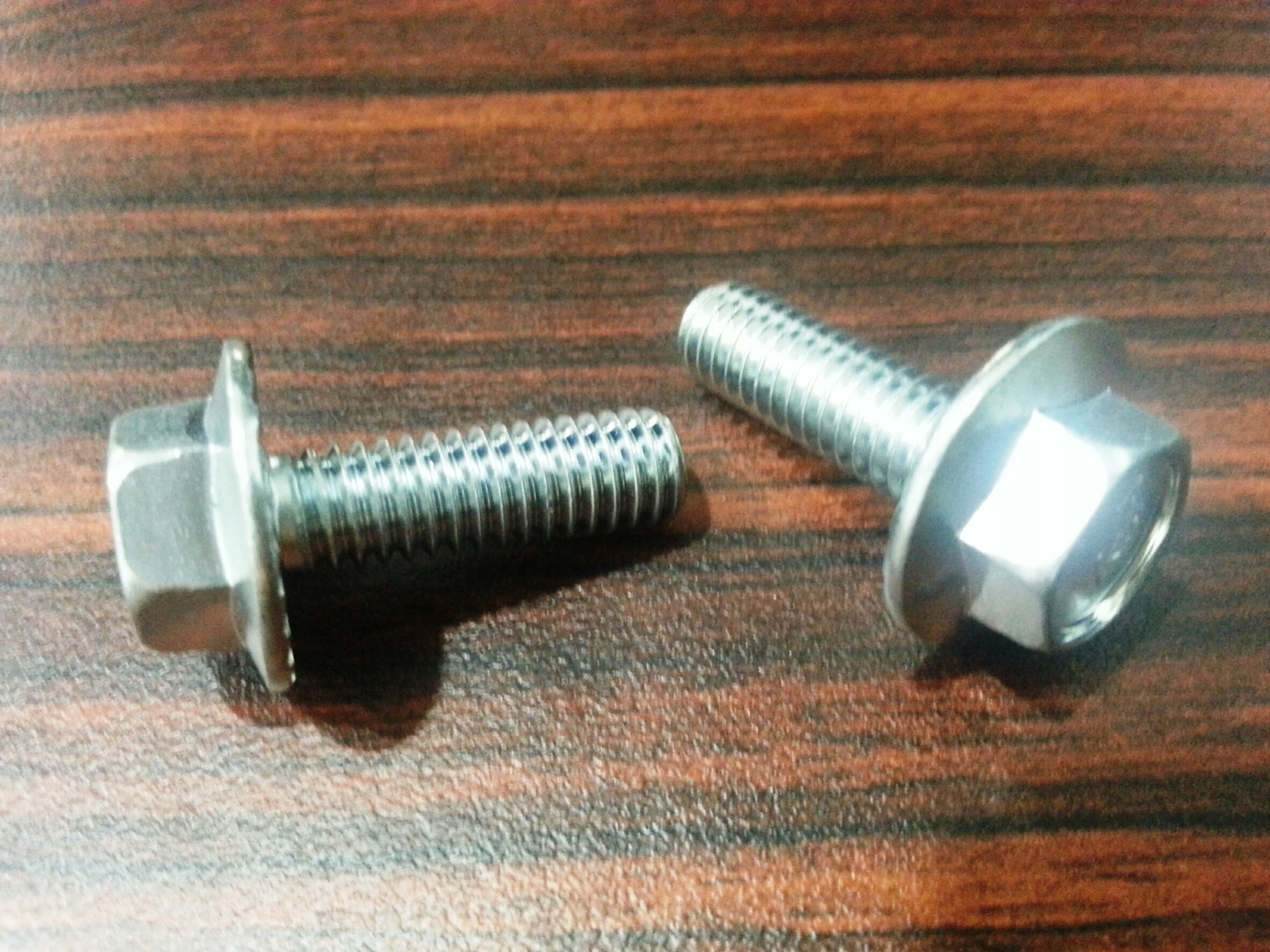 六角凸緣螺栓-HEX