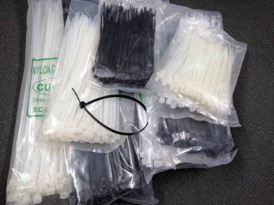 德成橡膠行-包裝機器及工具