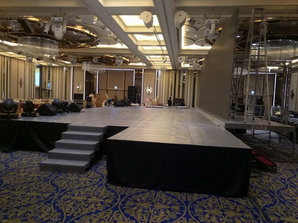 宴會廳舞台地毯鋪設