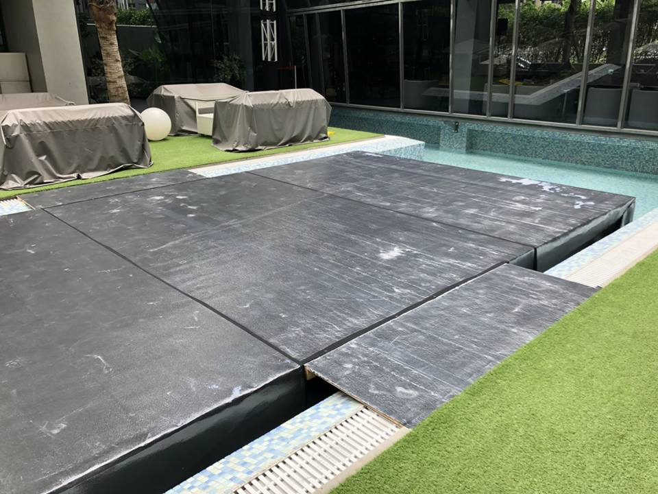 水上舞台地毯鋪設02