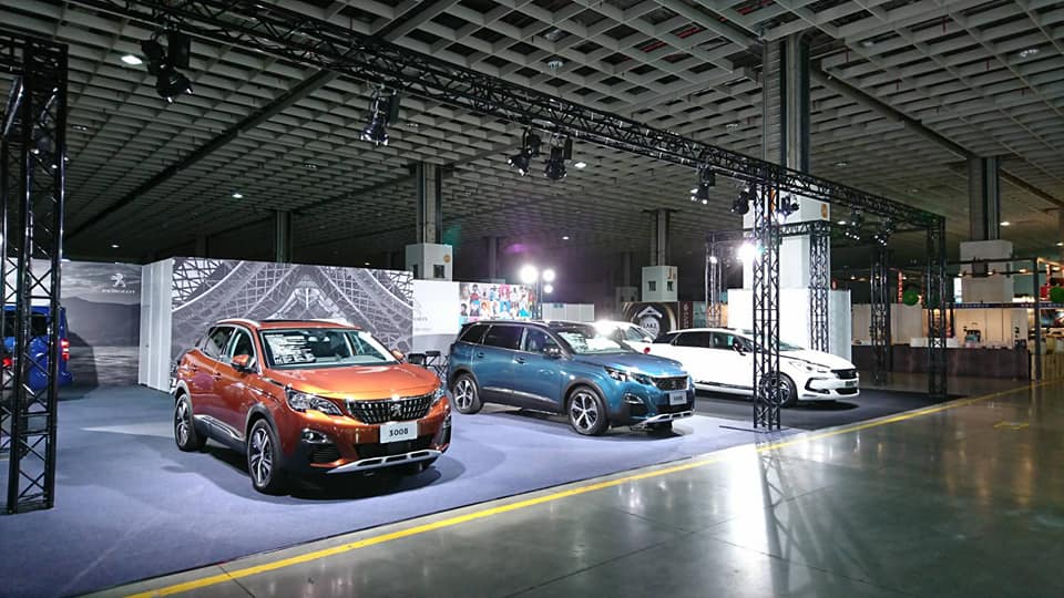 南港世貿車展地毯鋪設06