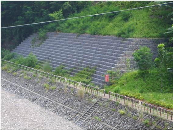 六龜鄉寶來村邊坡整治工程