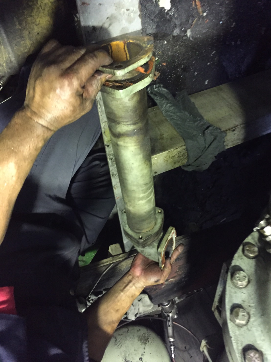 發電機漏油檢修(59)