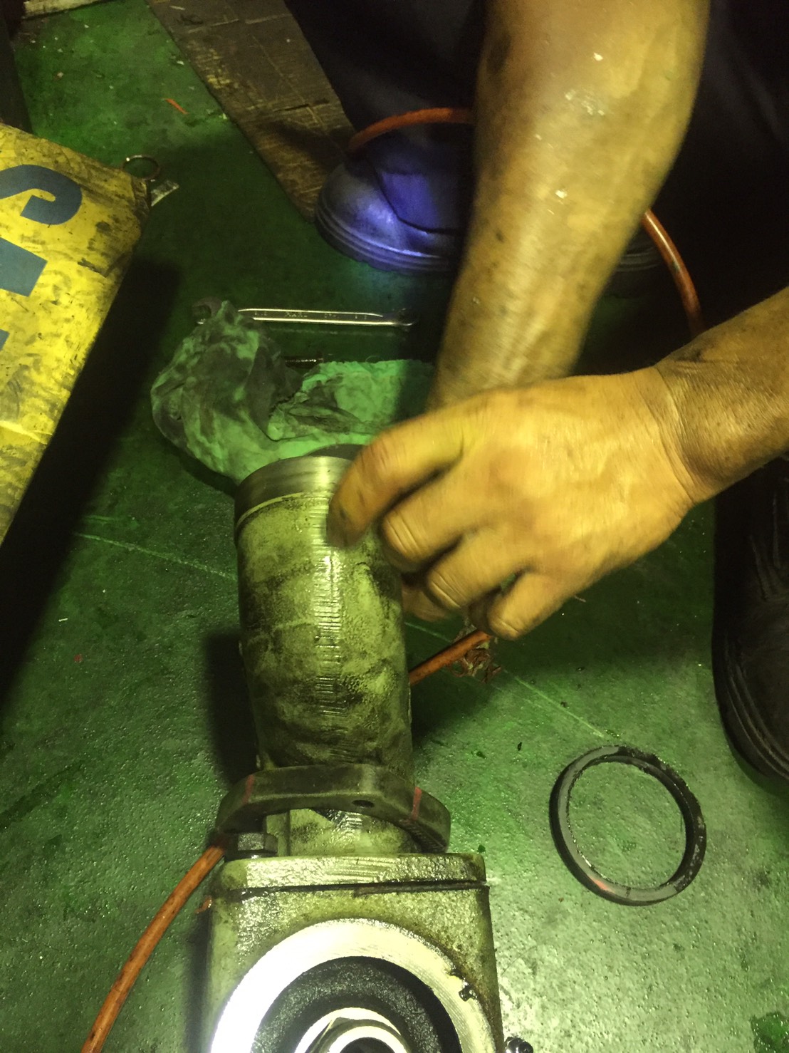 發電機漏油檢修(64)