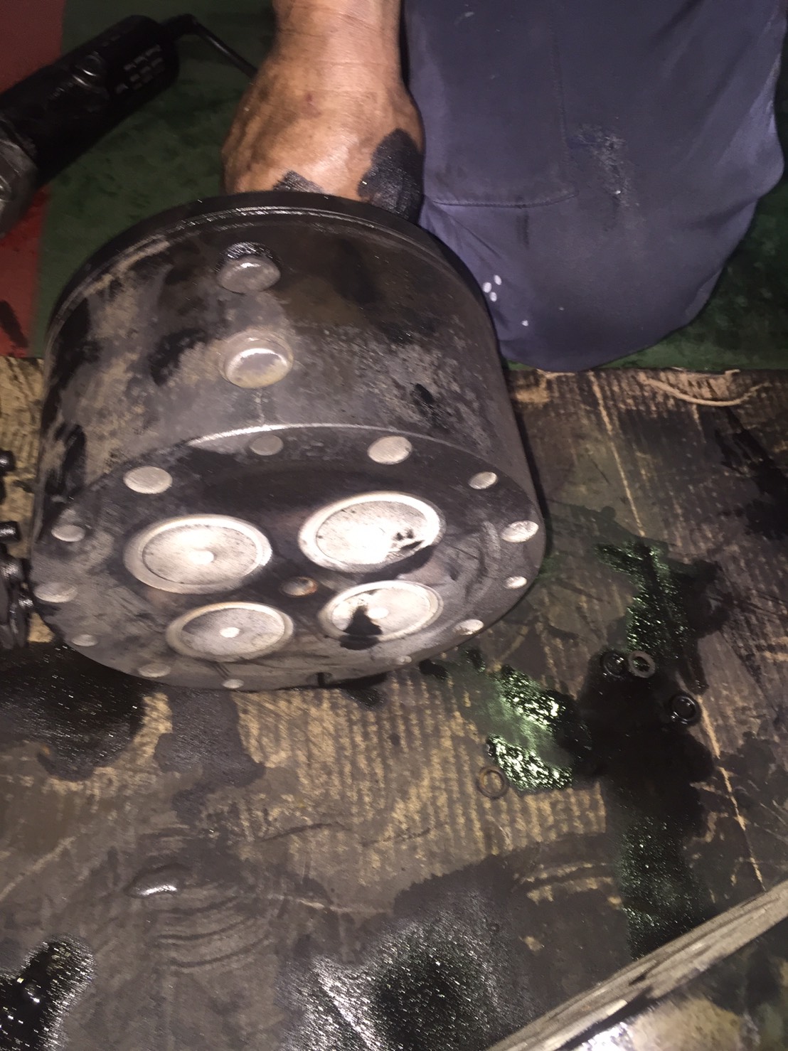 發電機漏油檢修(79)