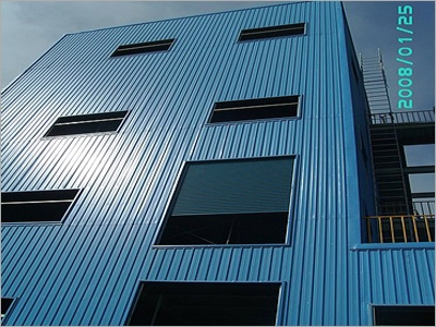 防水烤漆鋼浪板封外壁