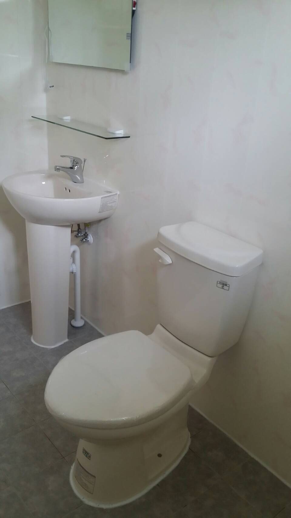 貨櫃小套房含浴廁