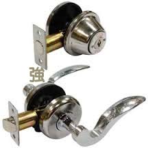 輔助鎖+水平把手