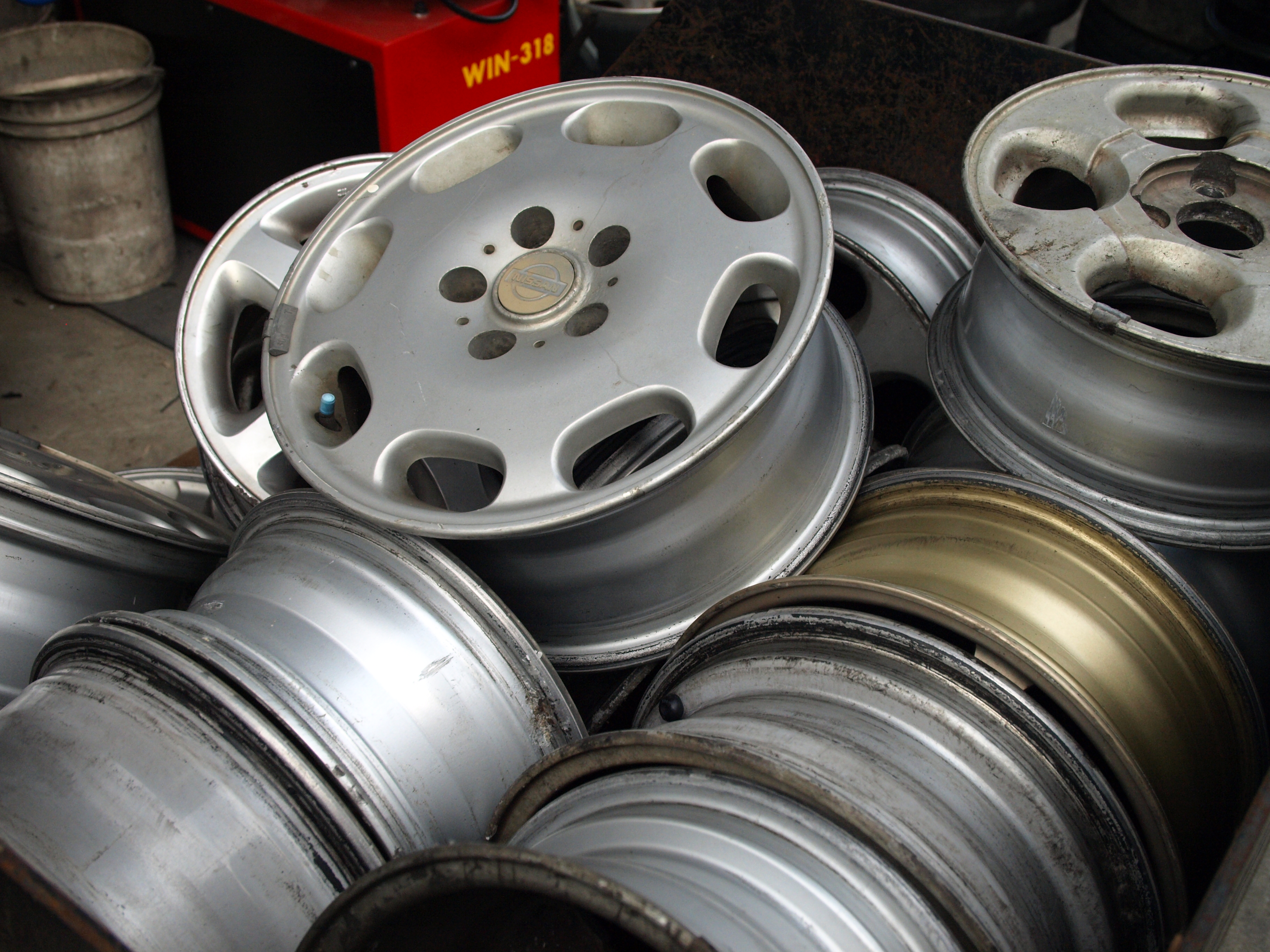 中古汽車零件-輪圈