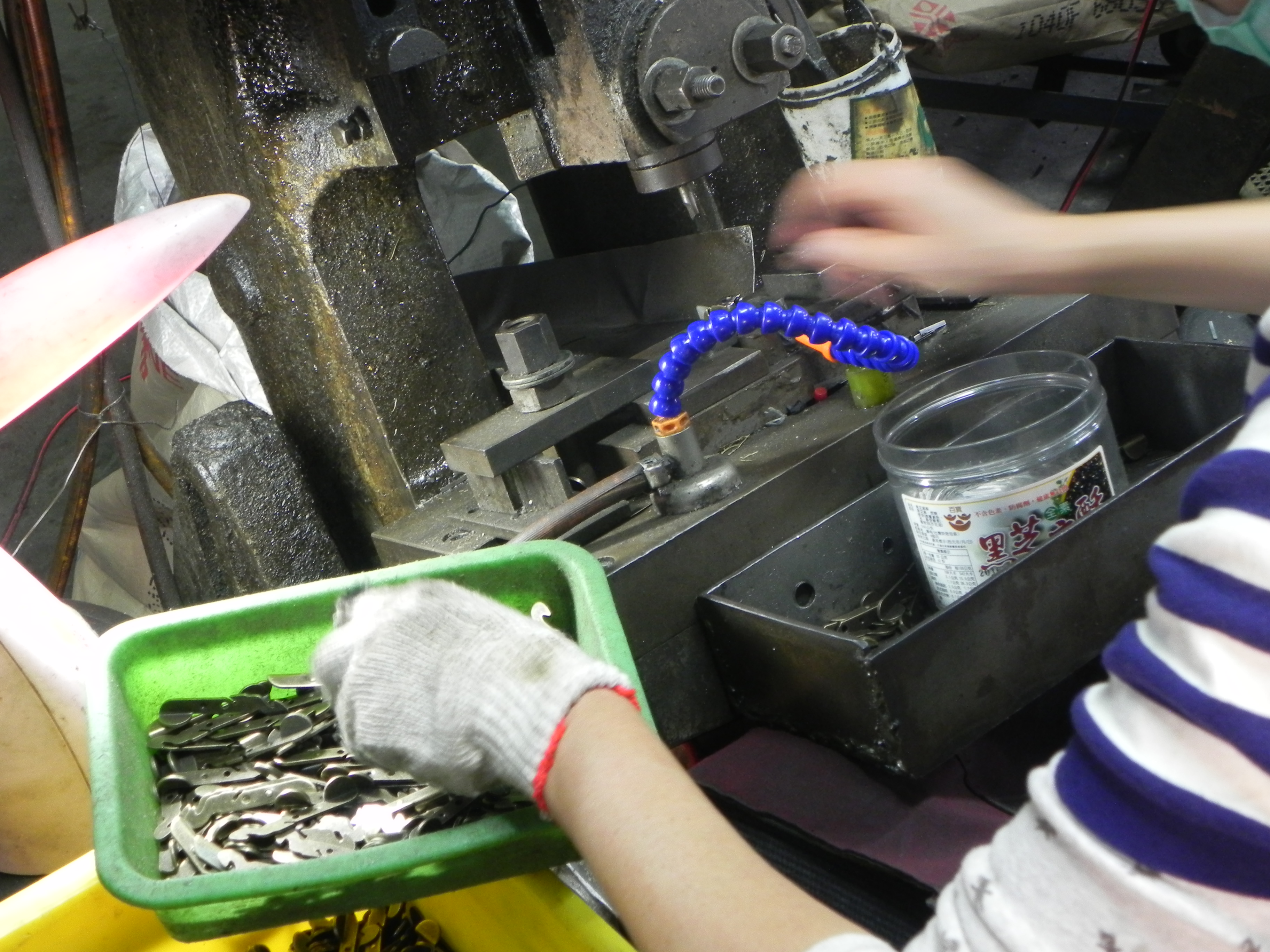 五金零件沖床加工