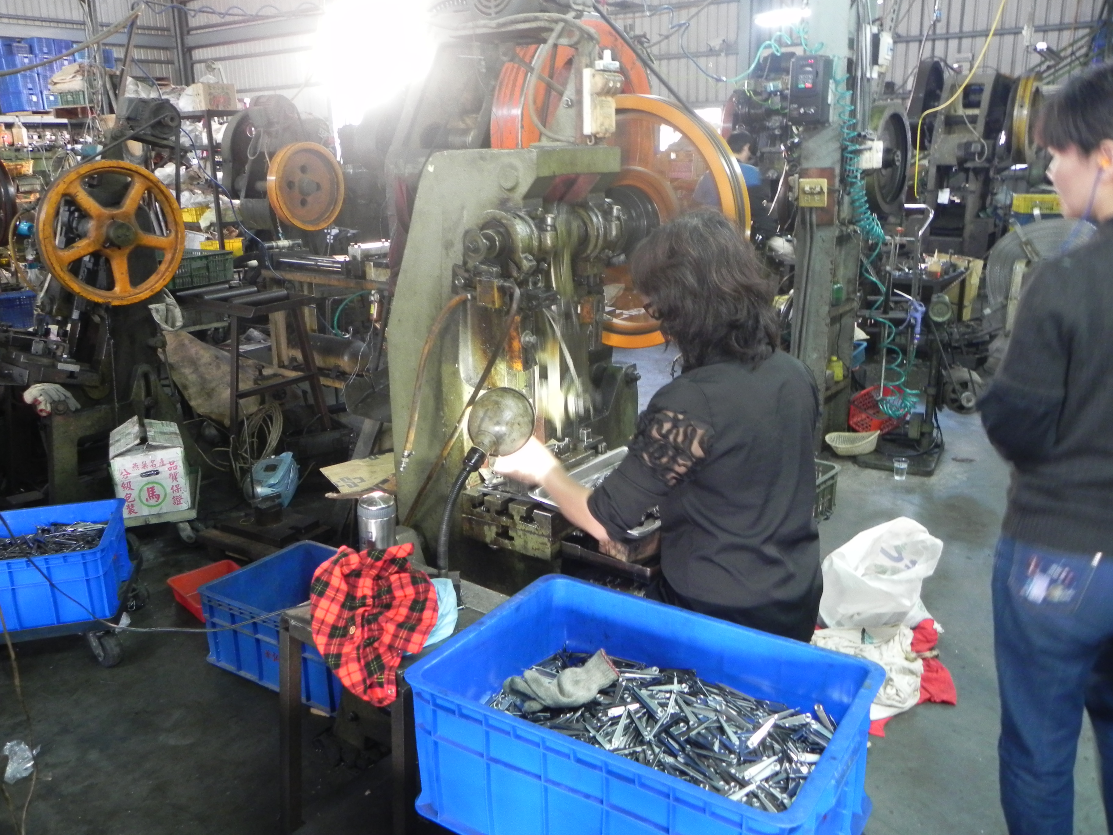 各式五金沖床加工