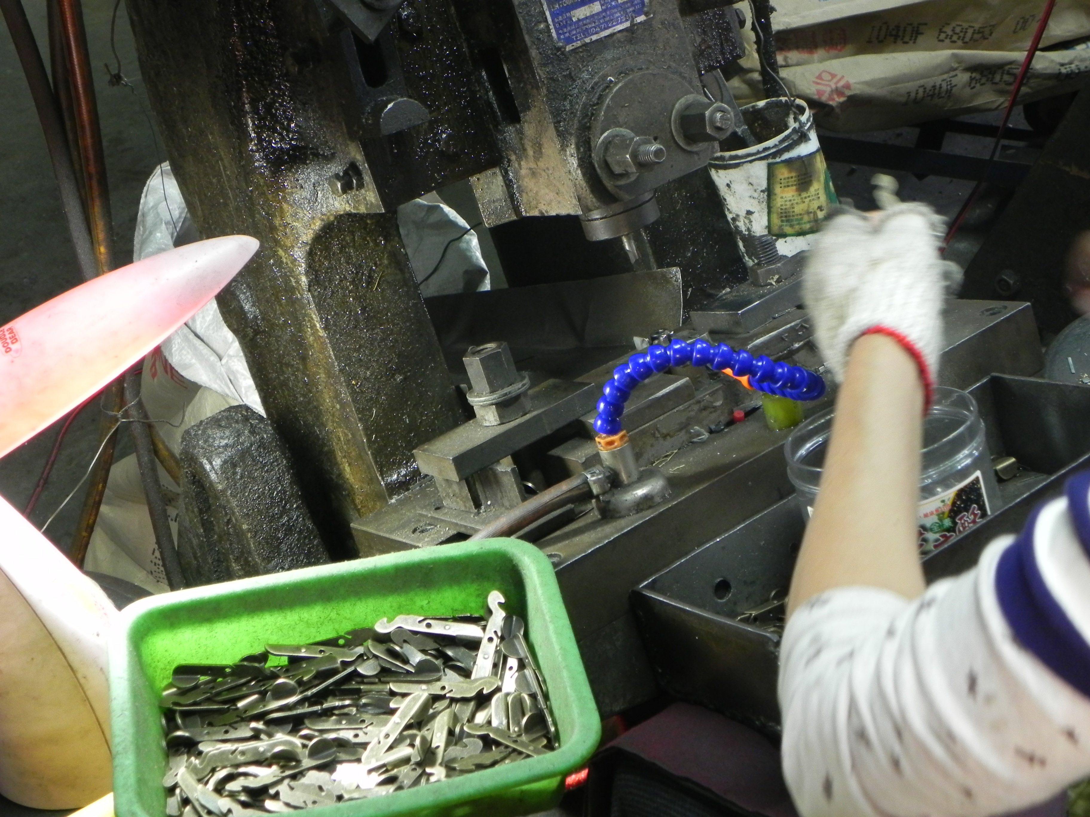 沖床加工,沖床設備