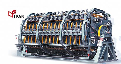 四面旋轉式油壓拼板機