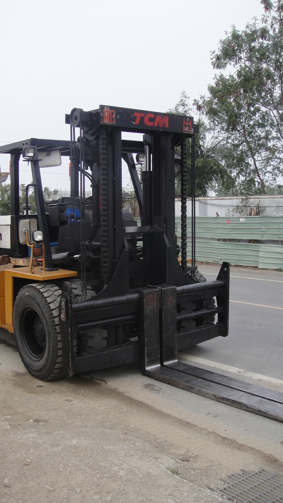 車身高度2米86負重15噸