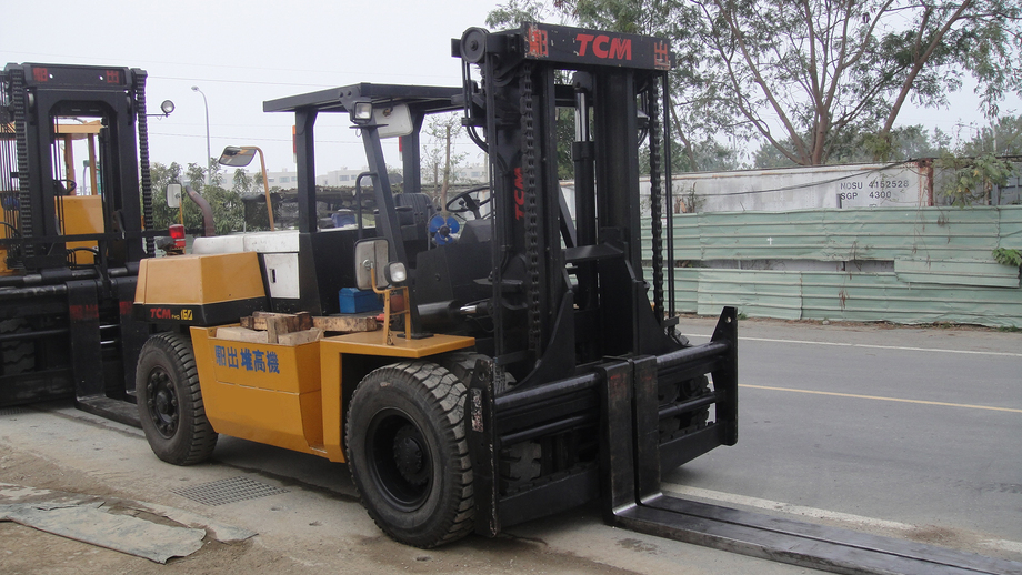 車身高度2米86負重15噸