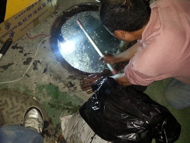 工廠抽淤泥,抽汙水