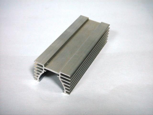 擠型-散熱片-1