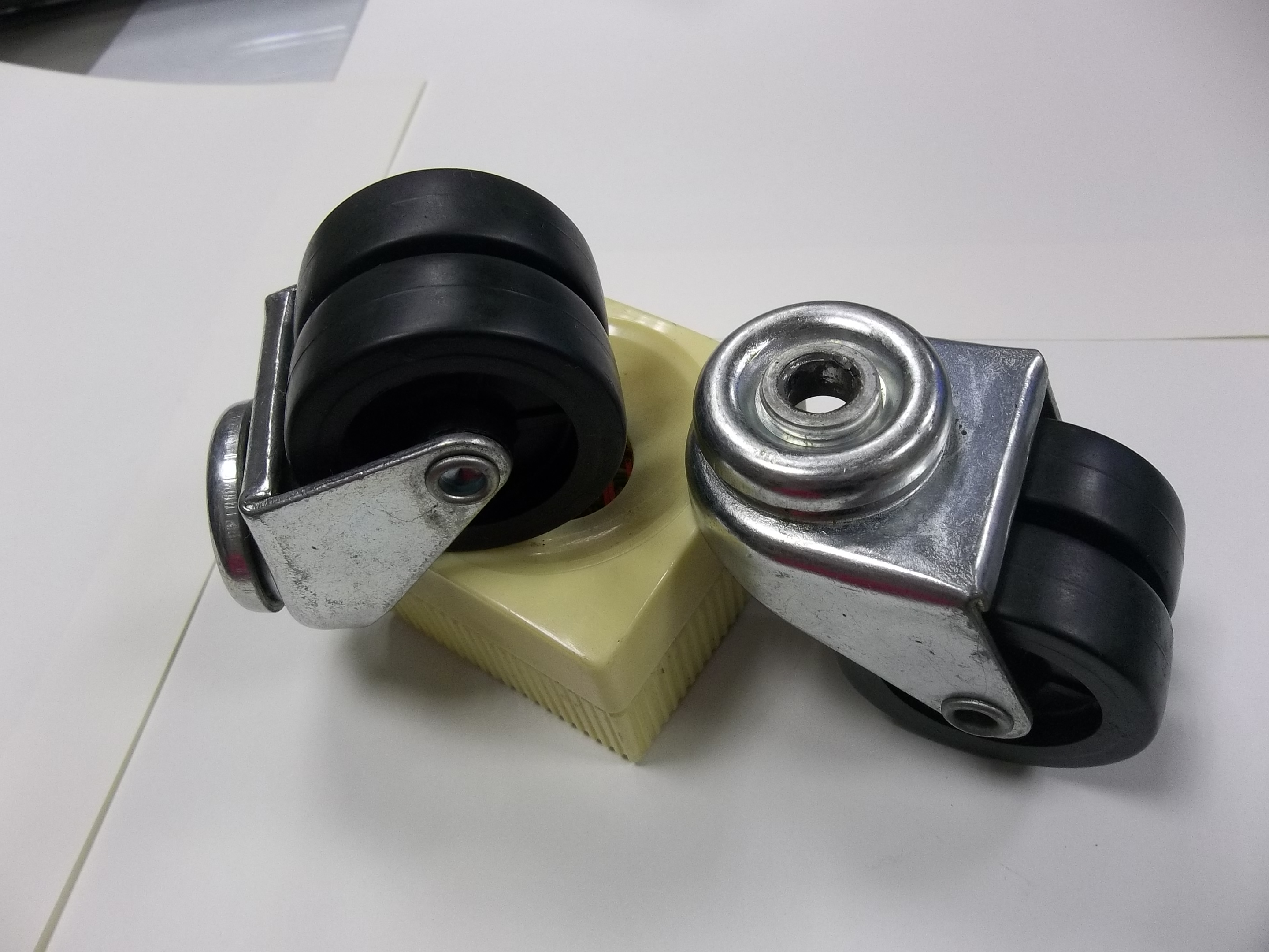 07-2∮10.2中空雙輪活動輪黑PP-G7-1