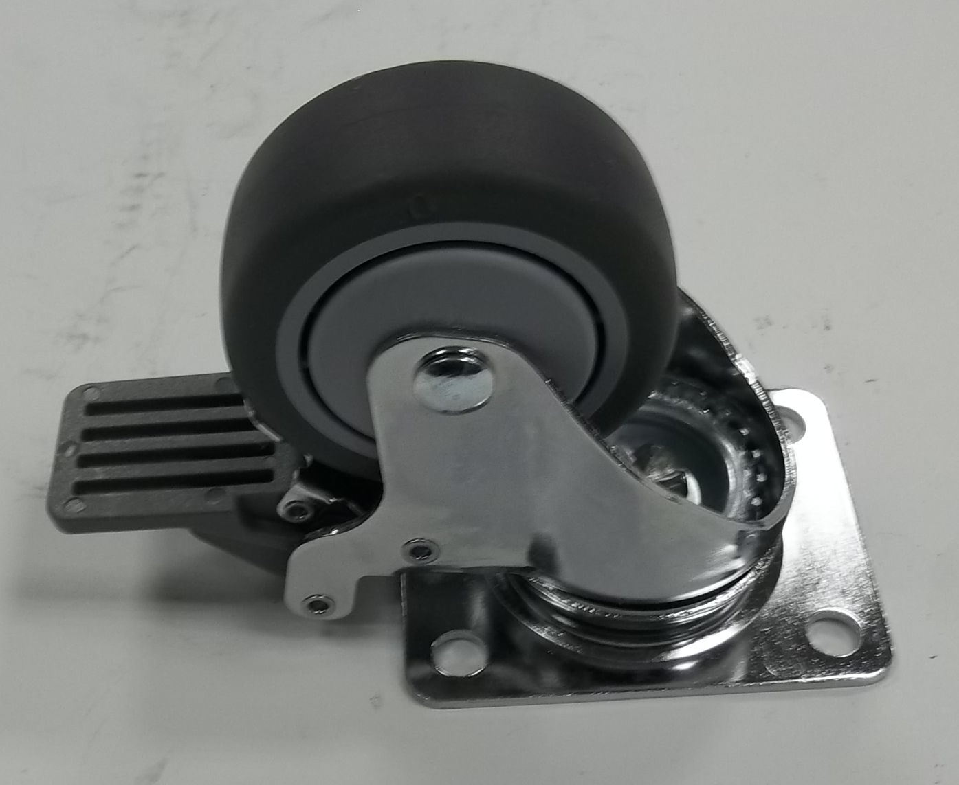 05-362-3TPE四角前雙剎車輪