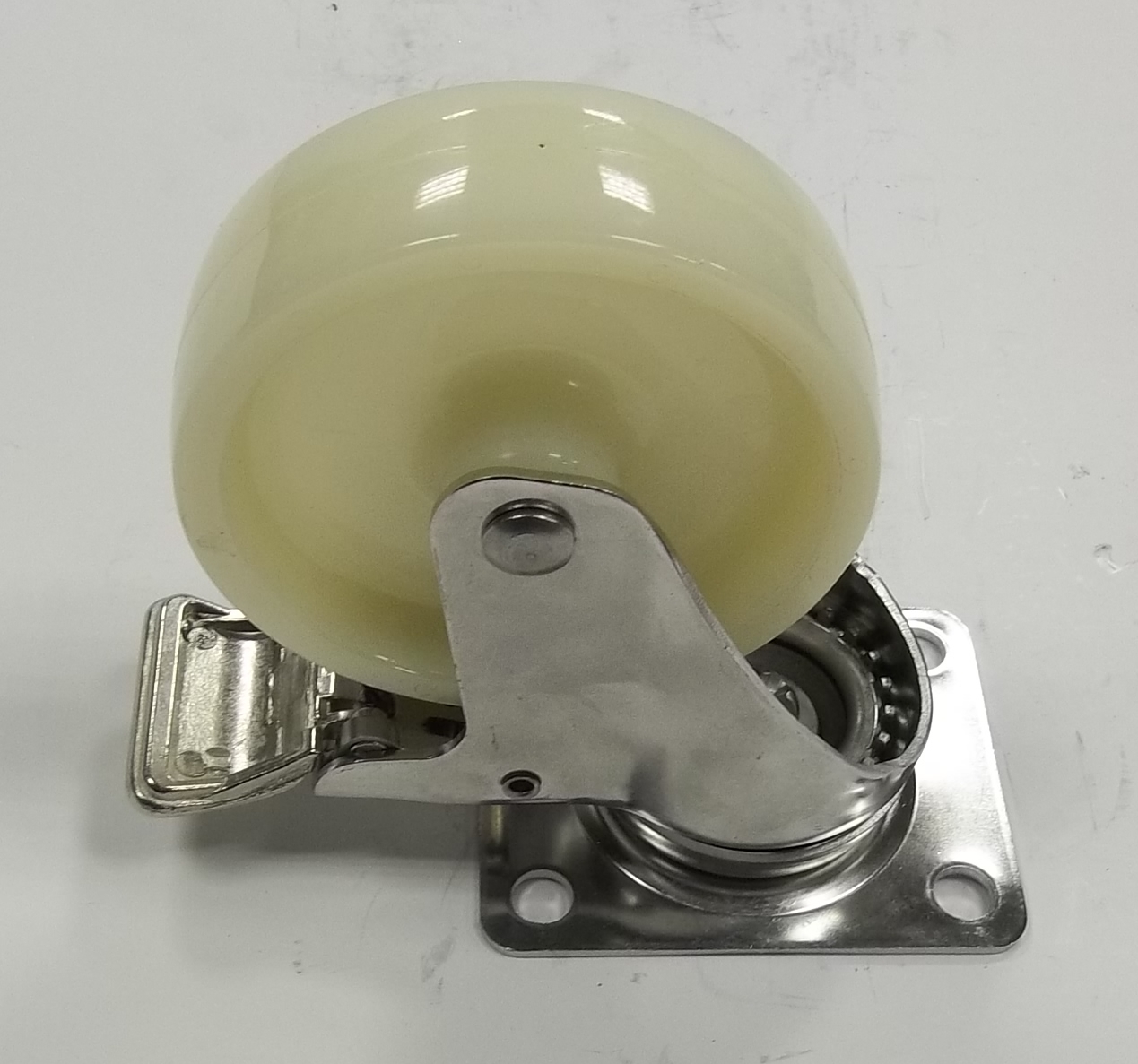 05-4尼龍四角中型剎車輪-白鐵