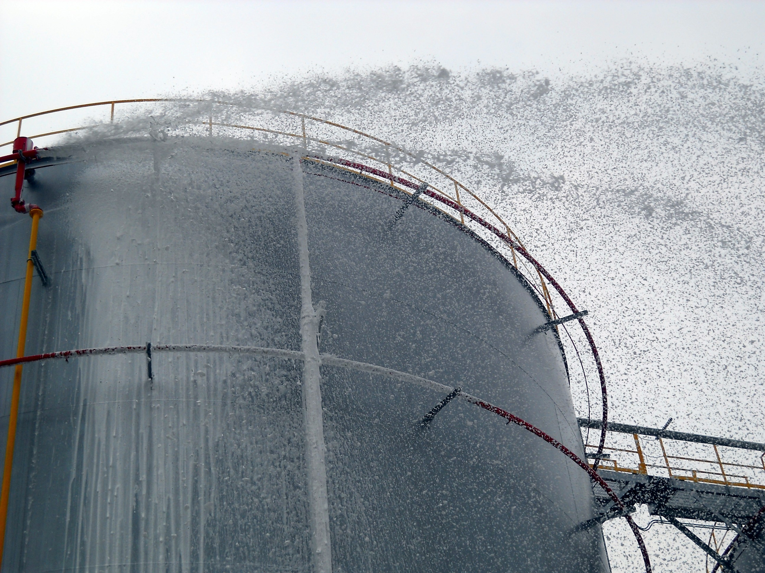 消防泡沫放出口放射近景