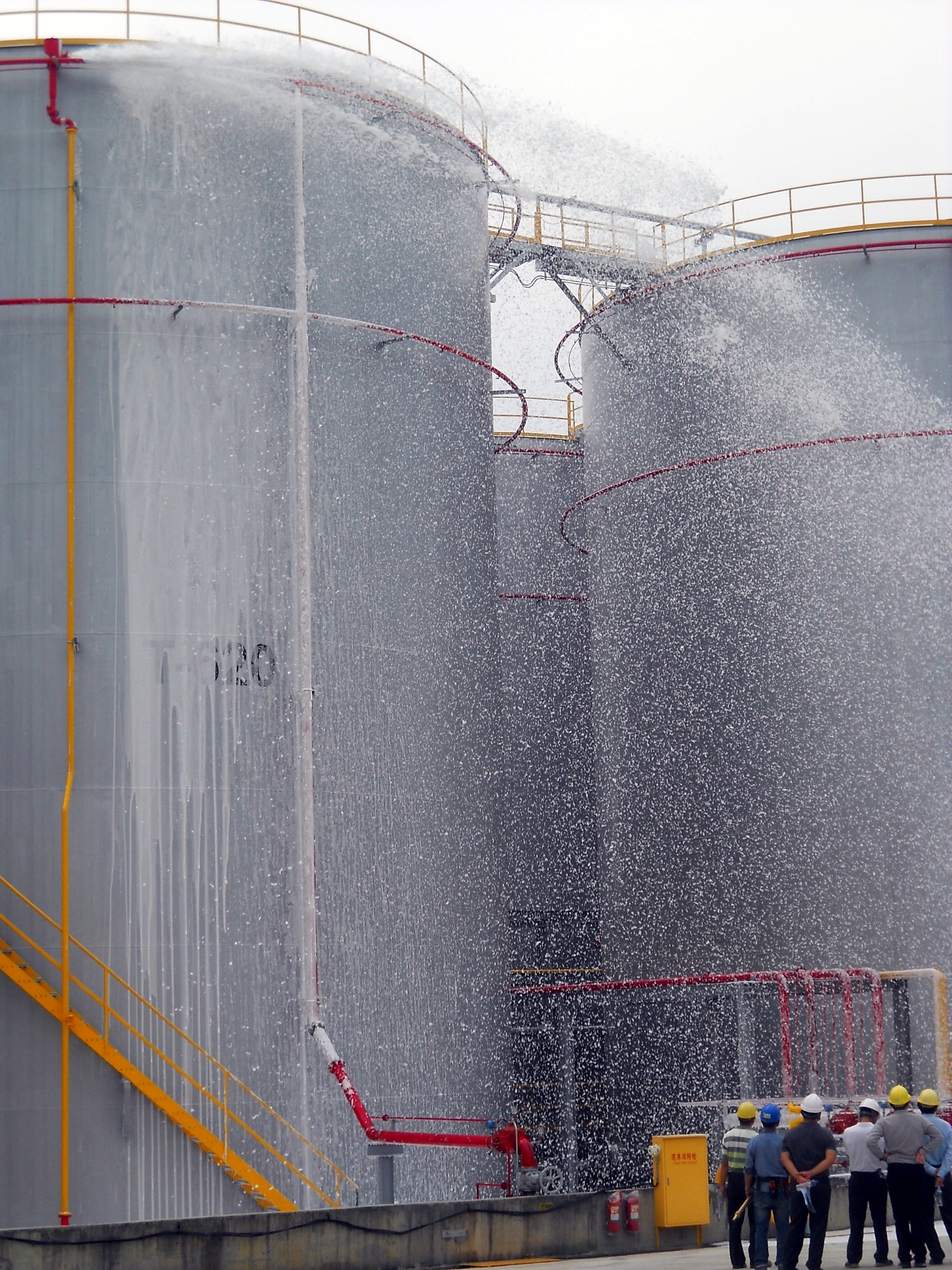 消防泡沫放出口放射遠景