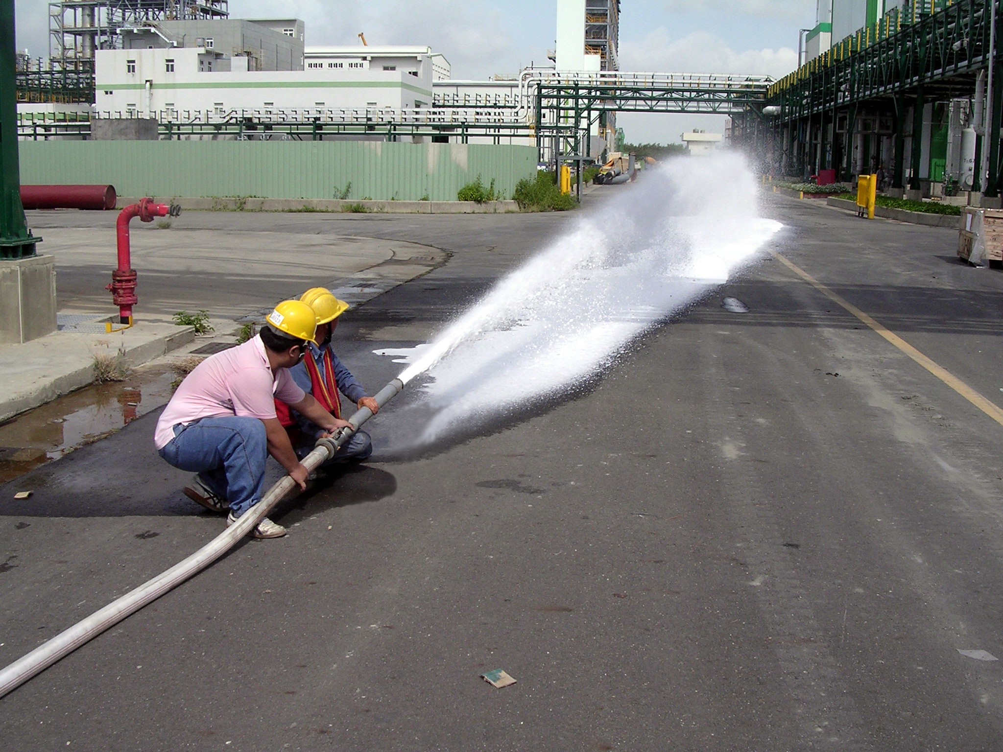 移動式泡沫消防栓放射
