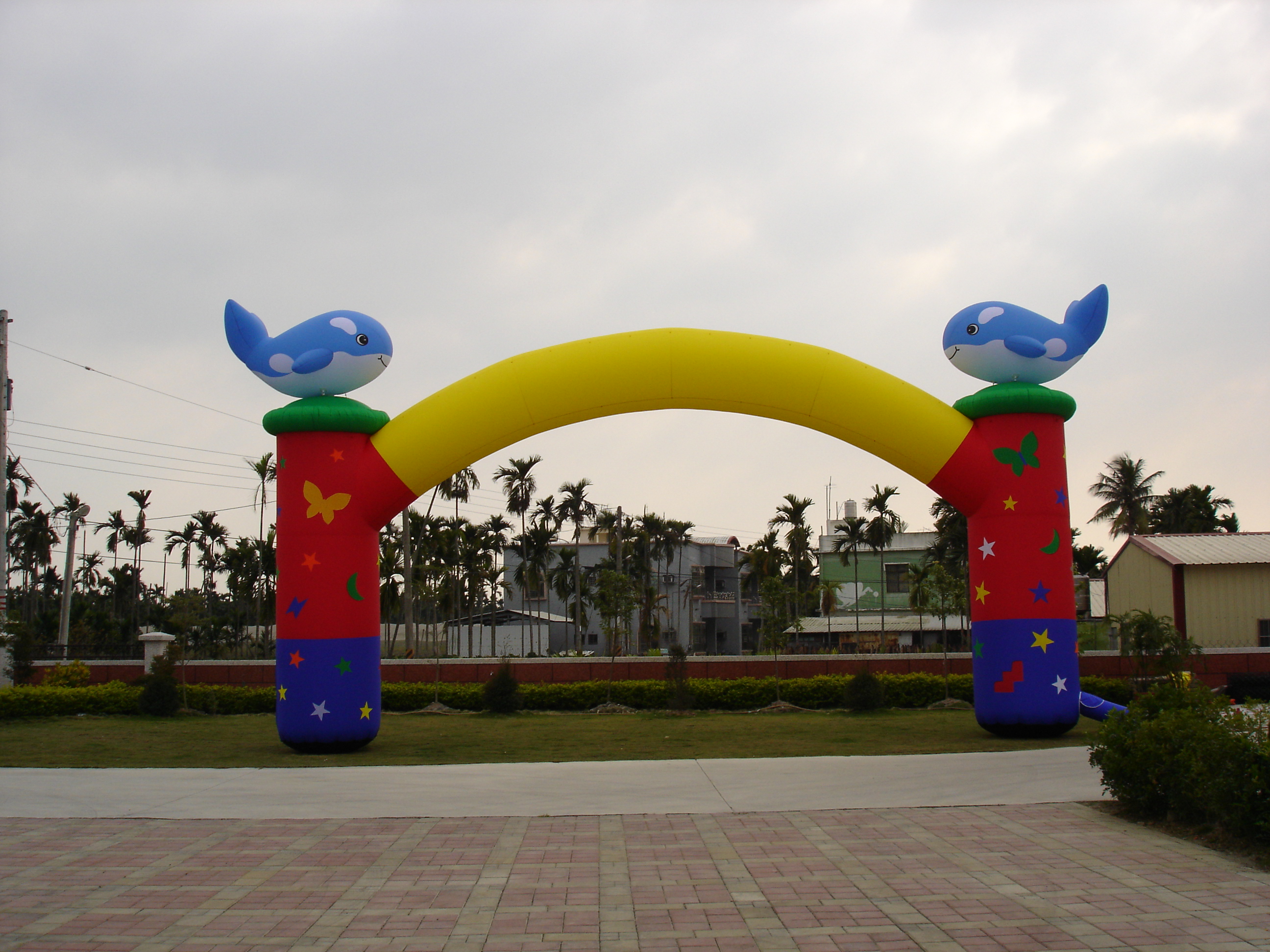 吉祥物城堡拱門-鯨魚