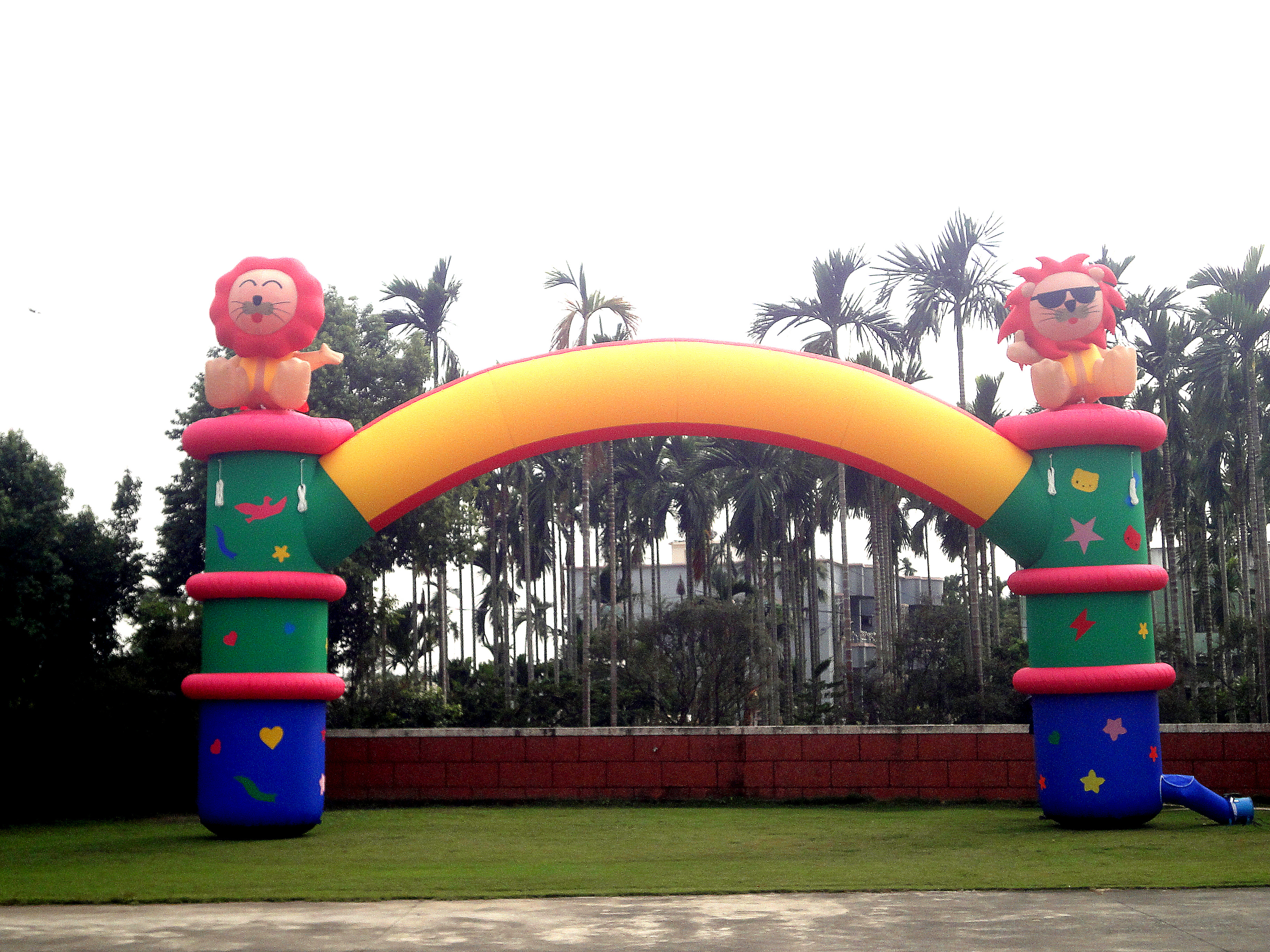 吉祥物城堡拱門-獅子